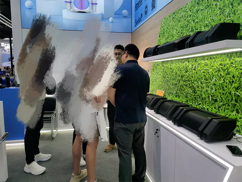 Canton Fair Day 1 ¡Viva! Experiencia tecnológica inmersiva en el Hall 8.1 J16-17